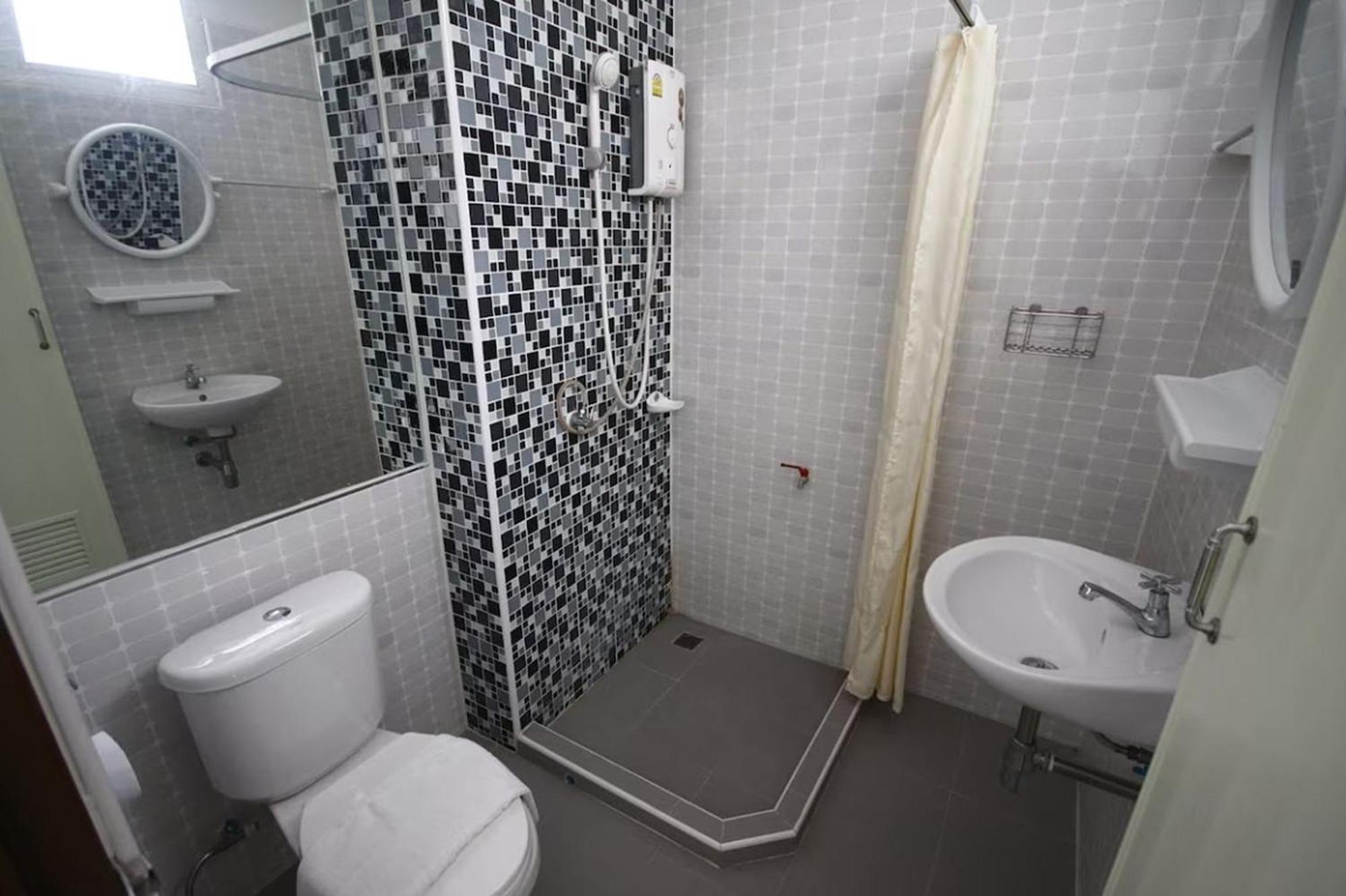 La Viva Hotel Buriram Luaran gambar